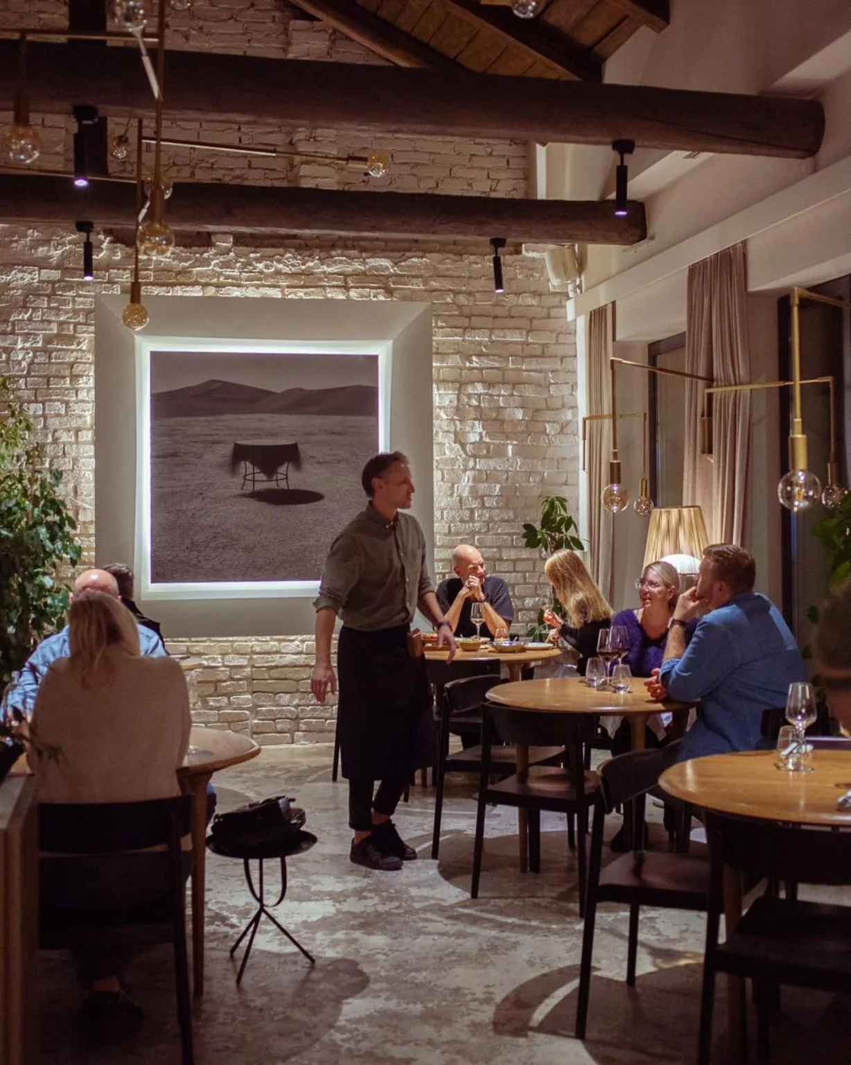 Uoksas restaurant dining room in Kaunas